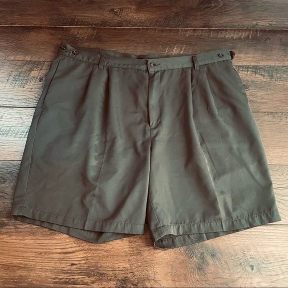 Docker Pleated Moisture Wicking Dress Shorts - Tag Size 42‎ - Picture 1 of 9
